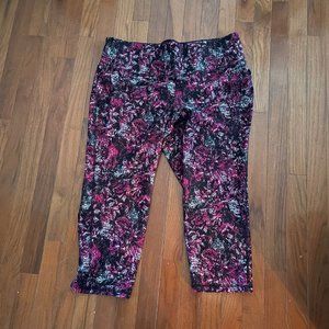 Livi Lane Bryant Burgundy Splatter Pattern Crop Active Yoga Pants 18/20